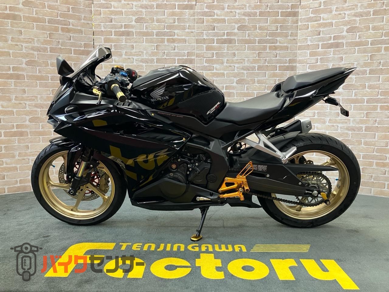 CBR250RR 上下クイックシフター 前後ゲイルスピードホイール ベビーフェイスバックステップ ブレンボキャリパー ETC_4
