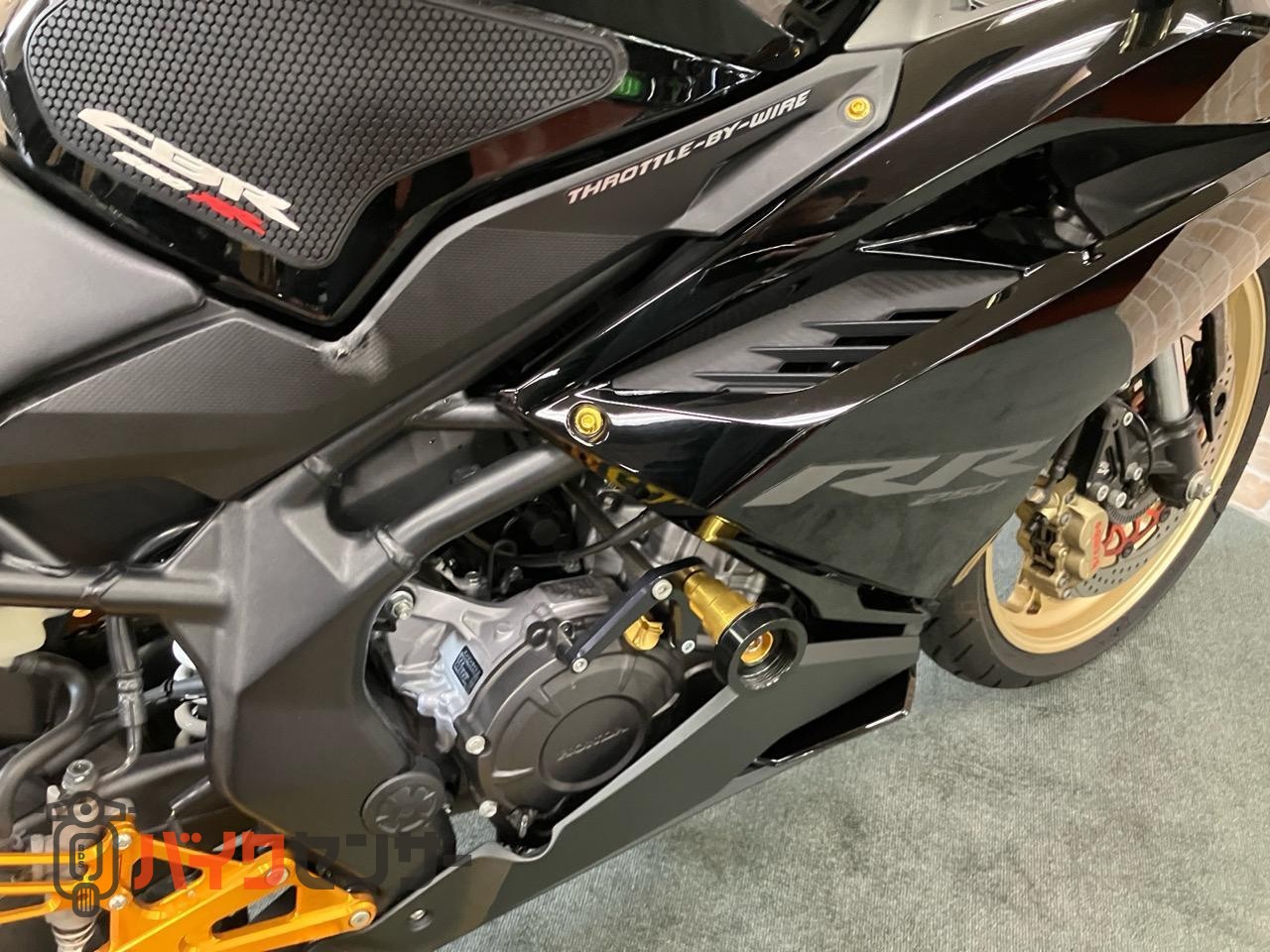 CBR250RR 上下クイックシフター 前後ゲイルスピードホイール ベビーフェイスバックステップ ブレンボキャリパー ETC_7