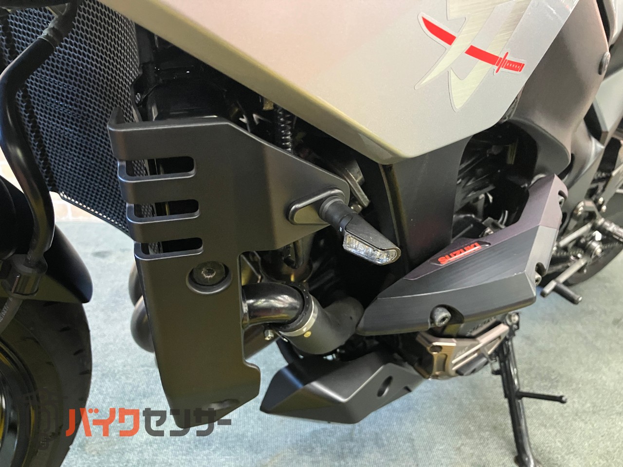 カタナ ヨシムラ　スクリーン　マフラー　バックステップ　ケースガード　ローダウン　シート加工　フェンダーレス　カーボンインナーフェンダー_26