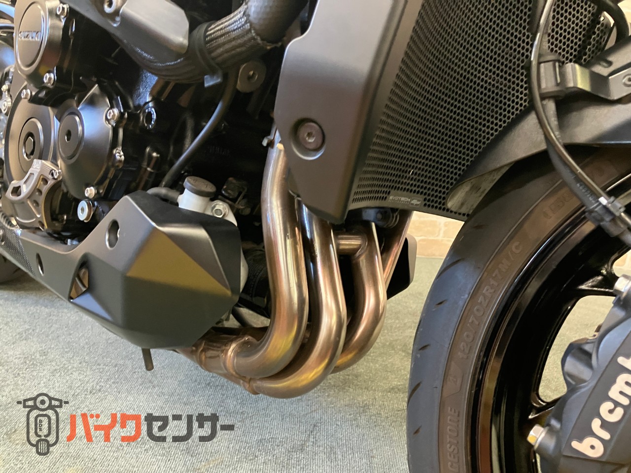 カタナ ヨシムラ　スクリーン　マフラー　バックステップ　ケースガード　ローダウン　シート加工　フェンダーレス　カーボンインナーフェンダー_33