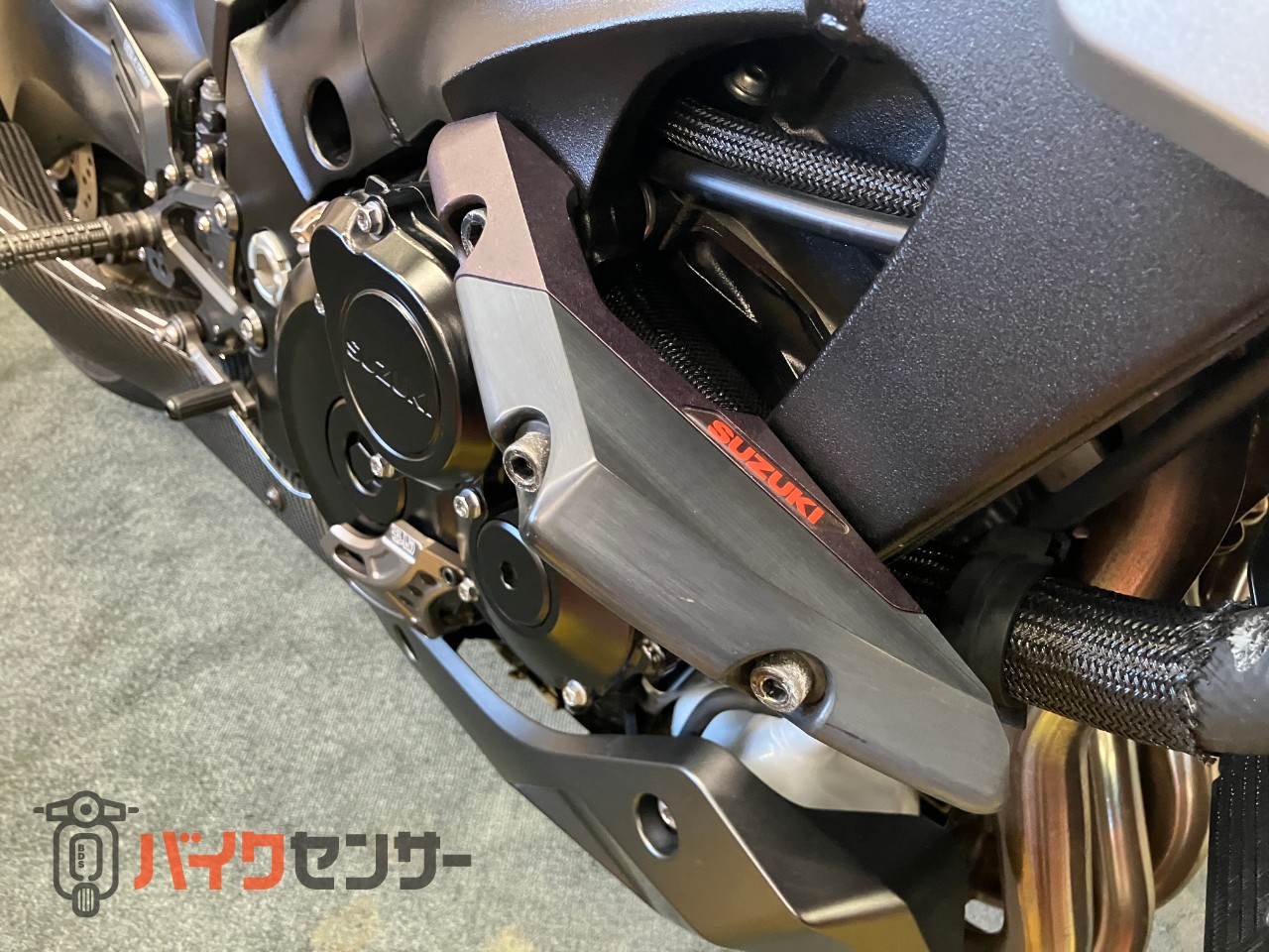 カタナ ヨシムラ　スクリーン　マフラー　バックステップ　ケースガード　ローダウン　シート加工　フェンダーレス　カーボンインナーフェンダー_35