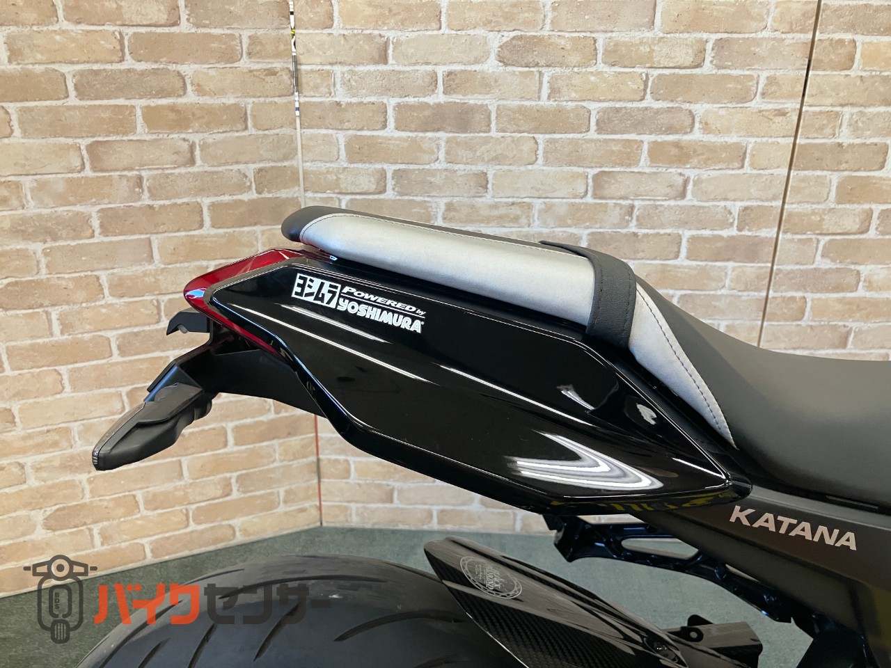 カタナ ヨシムラ　スクリーン　マフラー　バックステップ　ケースガード　ローダウン　シート加工　フェンダーレス　カーボンインナーフェンダー_41