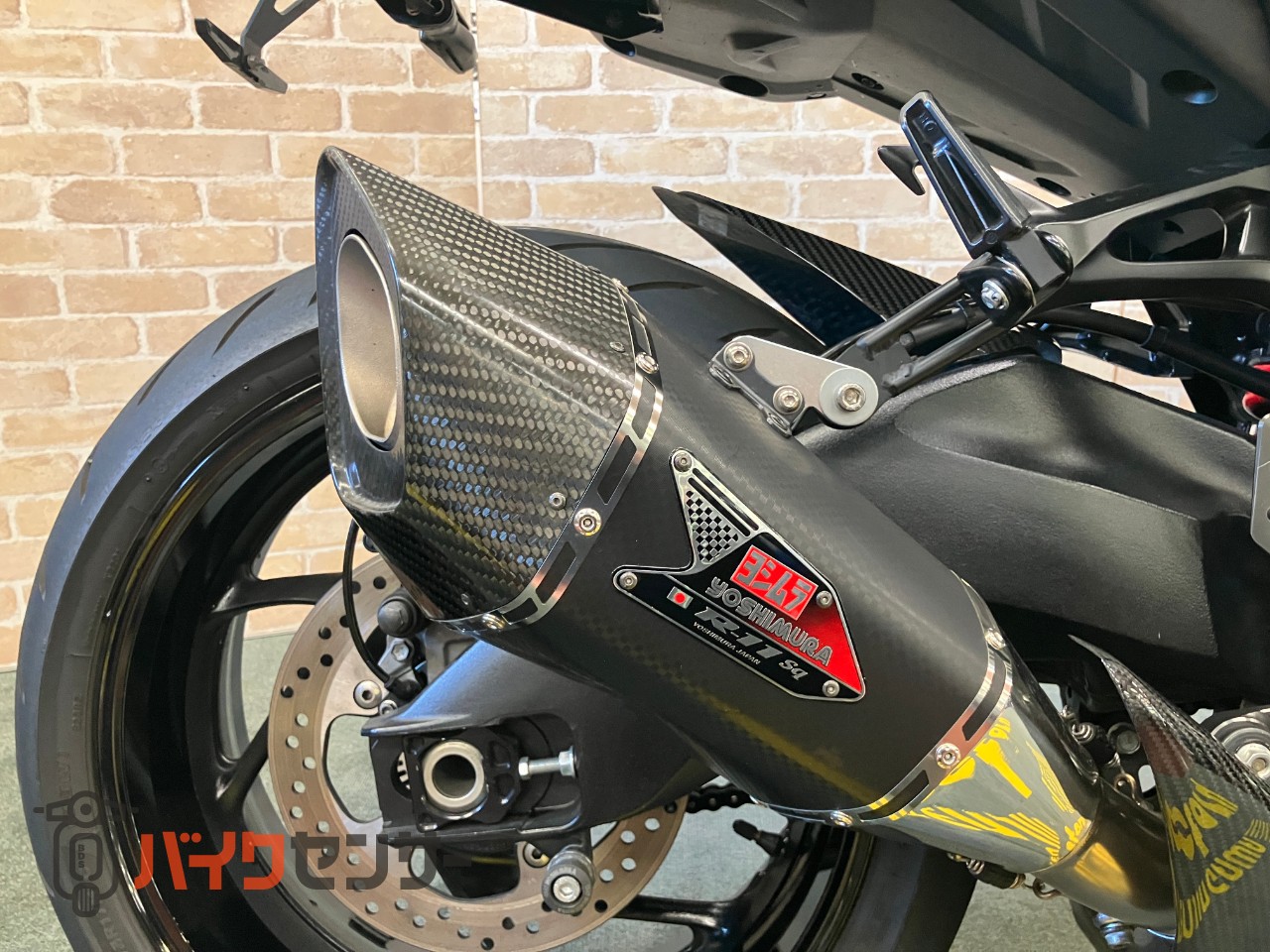 カタナ ヨシムラ　スクリーン　マフラー　バックステップ　ケースガード　ローダウン　シート加工　フェンダーレス　カーボンインナーフェンダー_44