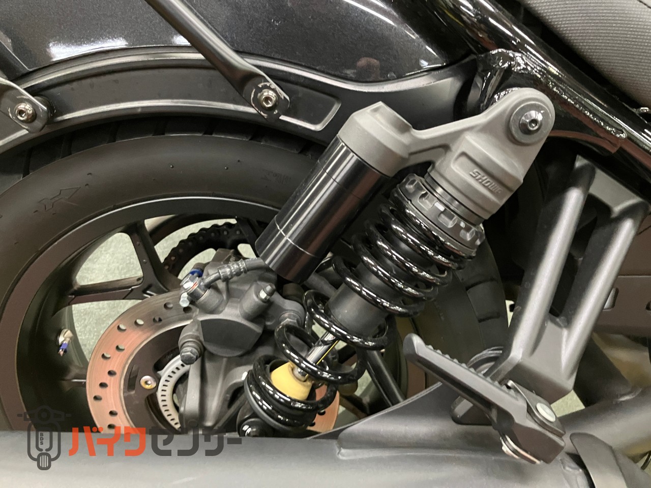 レブル1100 エンジンガード コアガード リアキャリア モリワキメーターバイザー ETC グリップヒーター_12