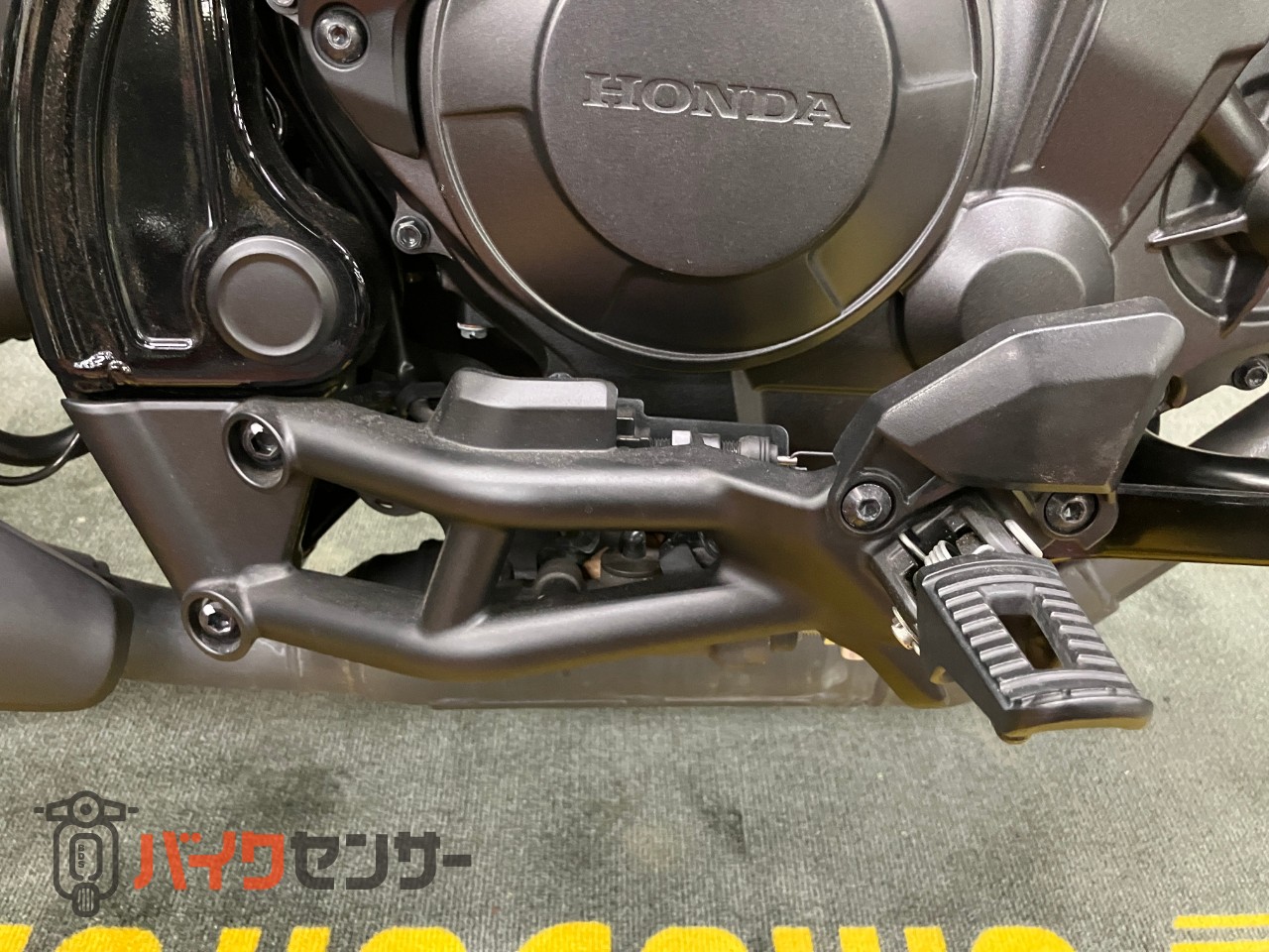 レブル1100 エンジンガード コアガード リアキャリア モリワキメーターバイザー ETC グリップヒーター_13