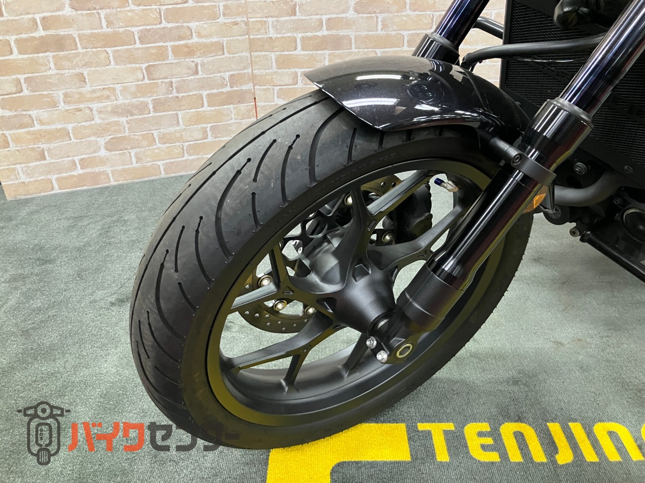 レブル1100 エンジンガード コアガード リアキャリア モリワキメーターバイザー ETC グリップヒーター_45