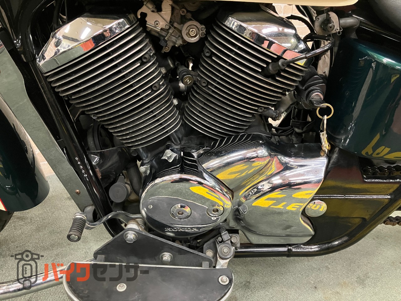 シャドウ400 フロントスクリーン エンジンガード バックレスト サイドバックステー キャブレター車_10
