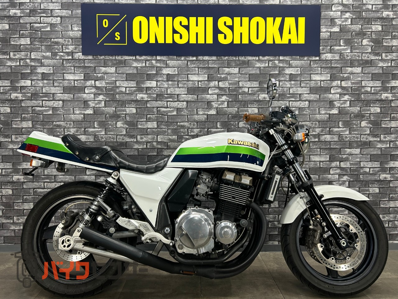 カワサキ ZRX400-2 ショート管 セパハン タックロールシート BEET