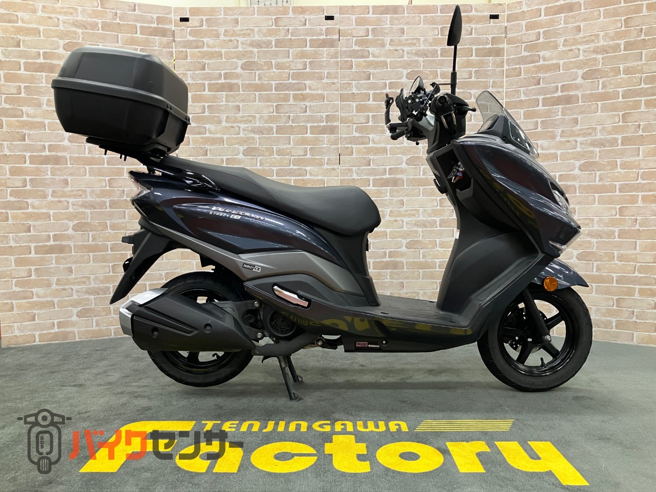 バーグマンストリート125 リアボックス スマホホルダー マウントバー_0