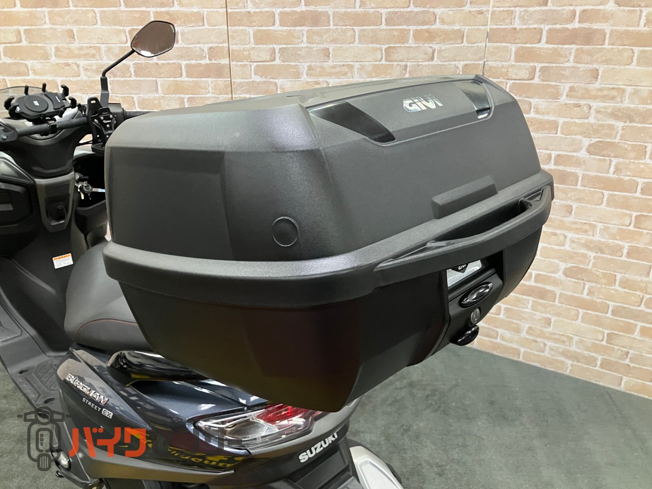 バーグマンストリート125 リアボックス スマホホルダー マウントバー_6