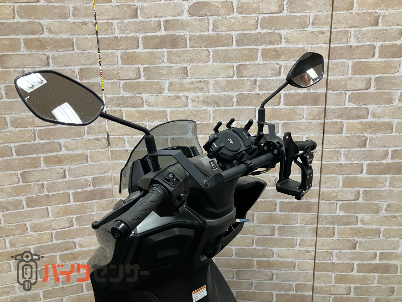 バーグマンストリート125 リアボックス スマホホルダー マウントバー_8