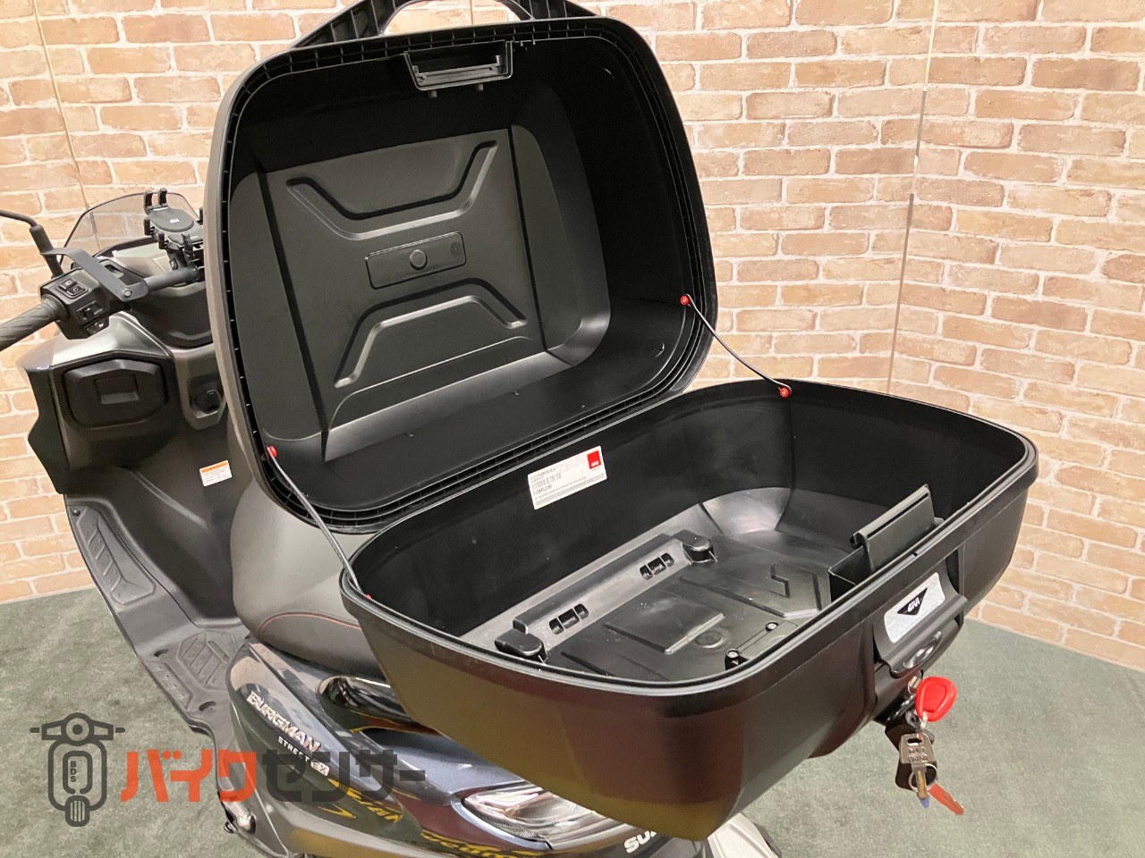 バーグマンストリート125 リアボックス スマホホルダー マウントバー_14