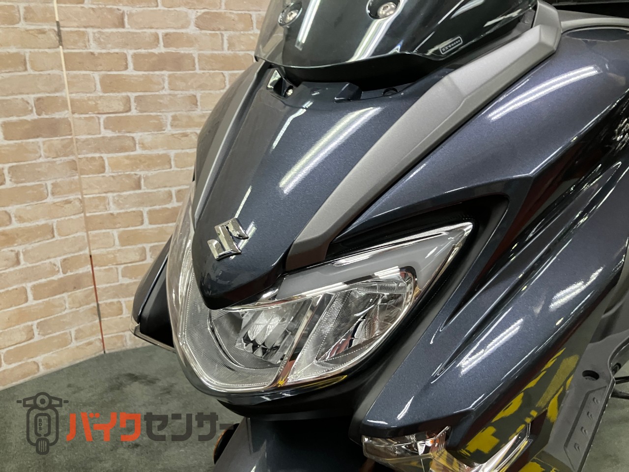 バーグマンストリート125 リアボックス スマホホルダー マウントバー_25