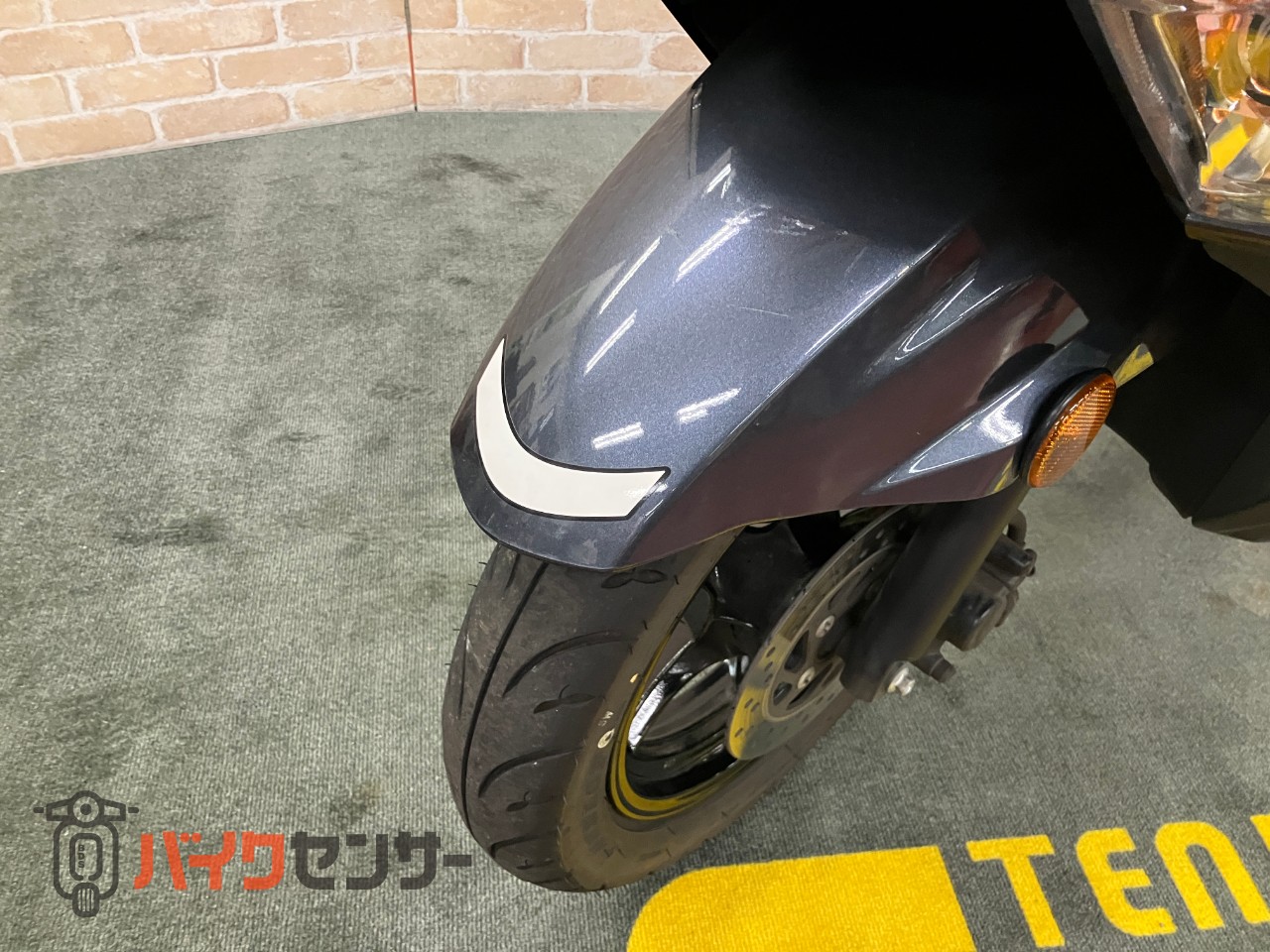 バーグマンストリート125 リアボックス スマホホルダー マウントバー_26