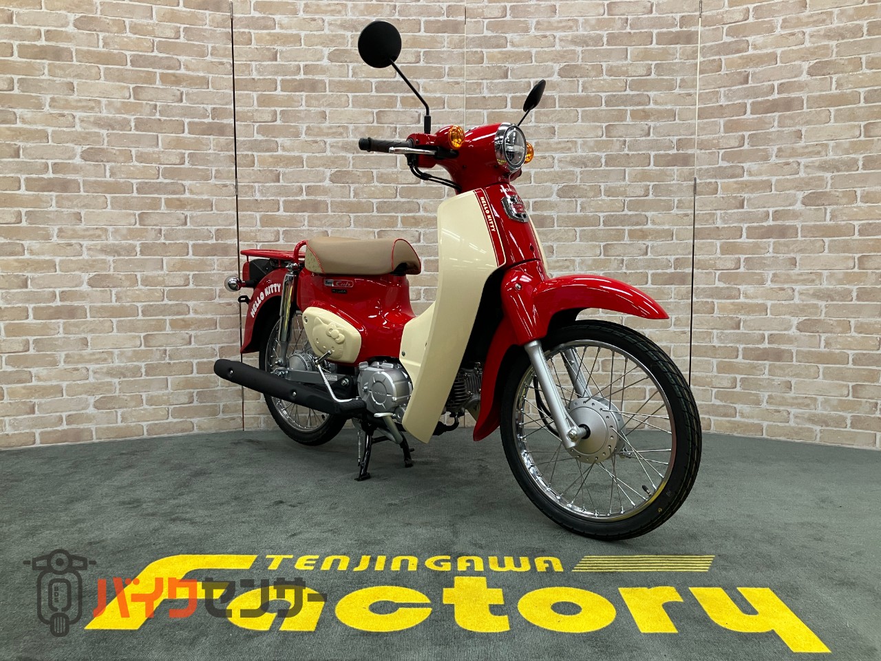 スーパーカブ50 ５０周年記念ハローキティ　マグナレッド　インジェクション　受注期間限定モデル_2