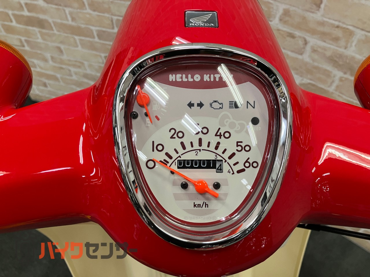 スーパーカブ50 ５０周年記念ハローキティ　マグナレッド　インジェクション　受注期間限定モデル_14