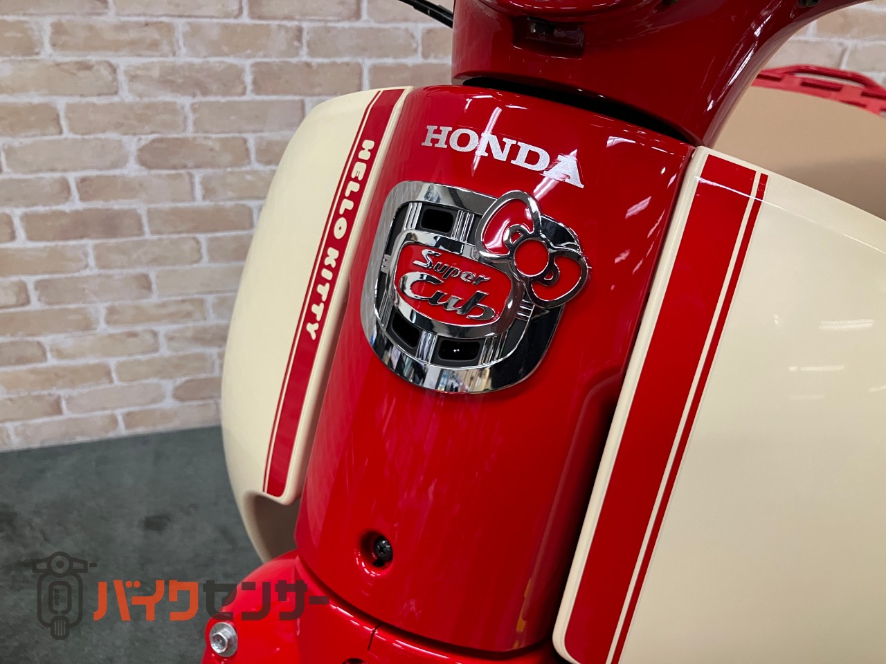 スーパーカブ50 ５０周年記念ハローキティ　マグナレッド　インジェクション　受注期間限定モデル_25