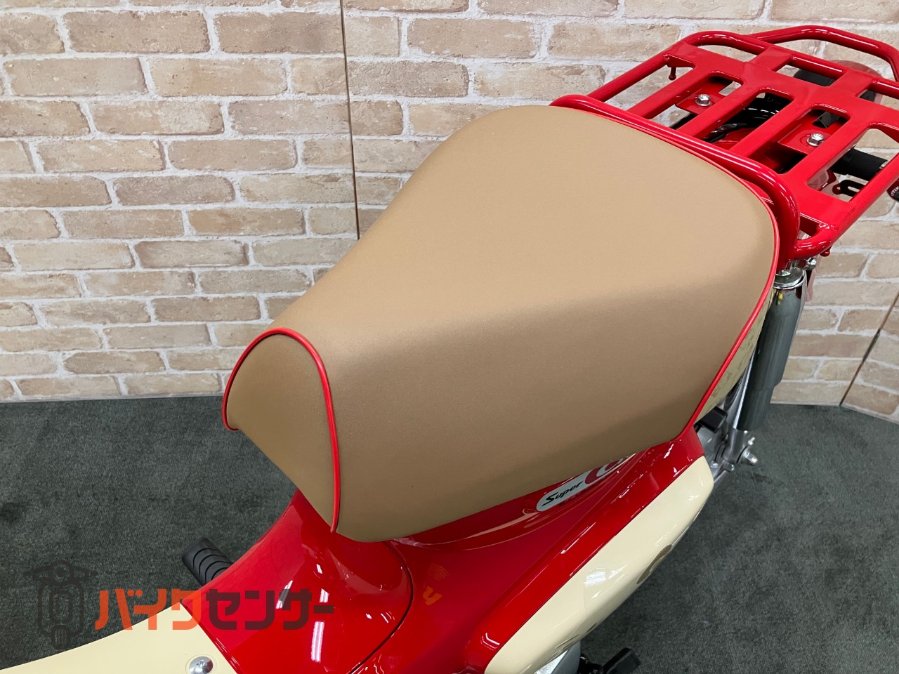 スーパーカブ50 ５０周年記念ハローキティ　マグナレッド　インジェクション　受注期間限定モデル_27