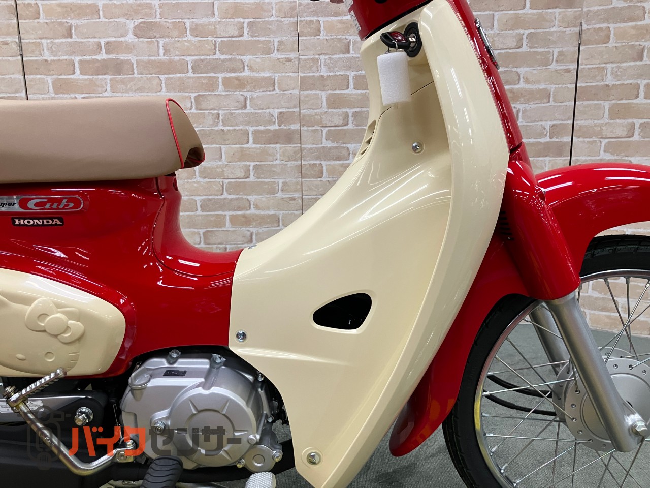スーパーカブ50 ５０周年記念ハローキティ　マグナレッド　インジェクション　受注期間限定モデル_36