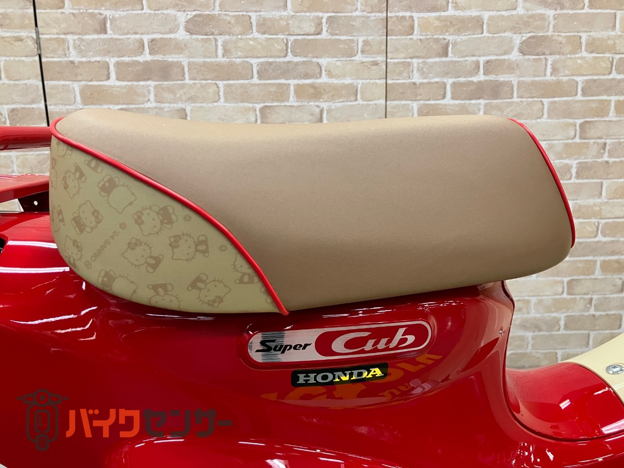 スーパーカブ50 ５０周年記念ハローキティ　マグナレッド　インジェクション　受注期間限定モデル_37