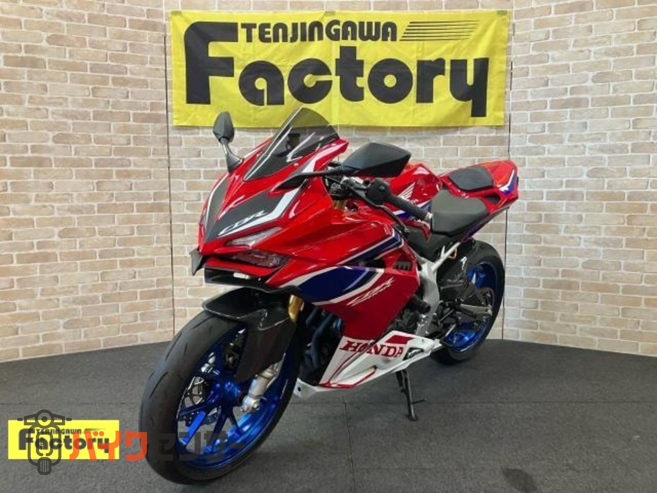 CBR250RR　マルケジーニホイール　オーリンズリアサス　OVERハンドル　マジカルスクリーン前後フェンダー　ベビーフェイスステップ等_3