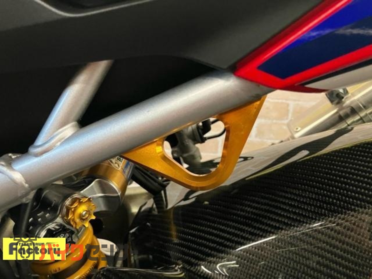 CBR250RR　マルケジーニホイール　オーリンズリアサス　OVERハンドル　マジカルスクリーン前後フェンダー　ベビーフェイスステップ等_17