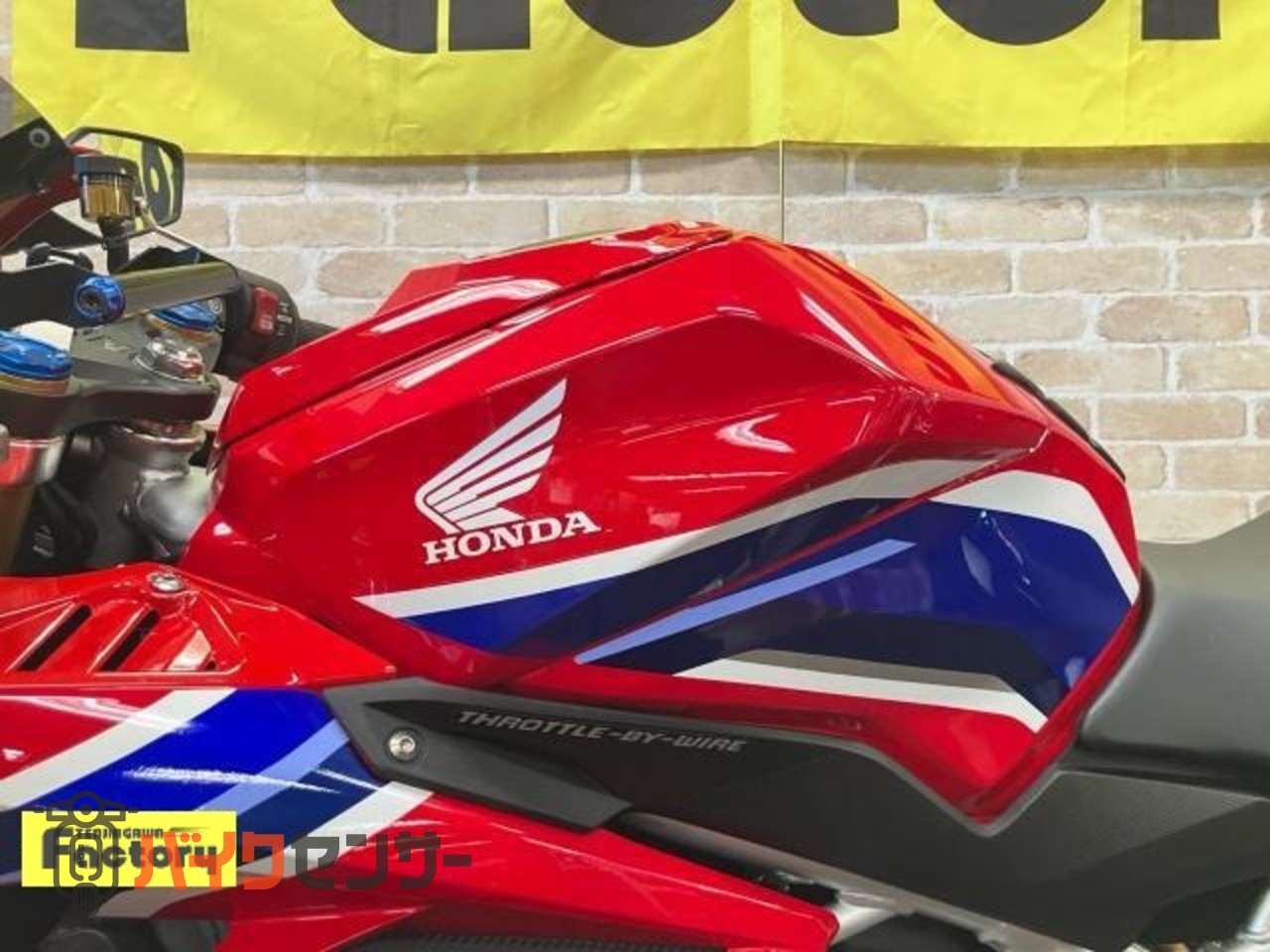 CBR250RR　マルケジーニホイール　オーリンズリアサス　OVERハンドル　マジカルスクリーン前後フェンダー　ベビーフェイスステップ等_22