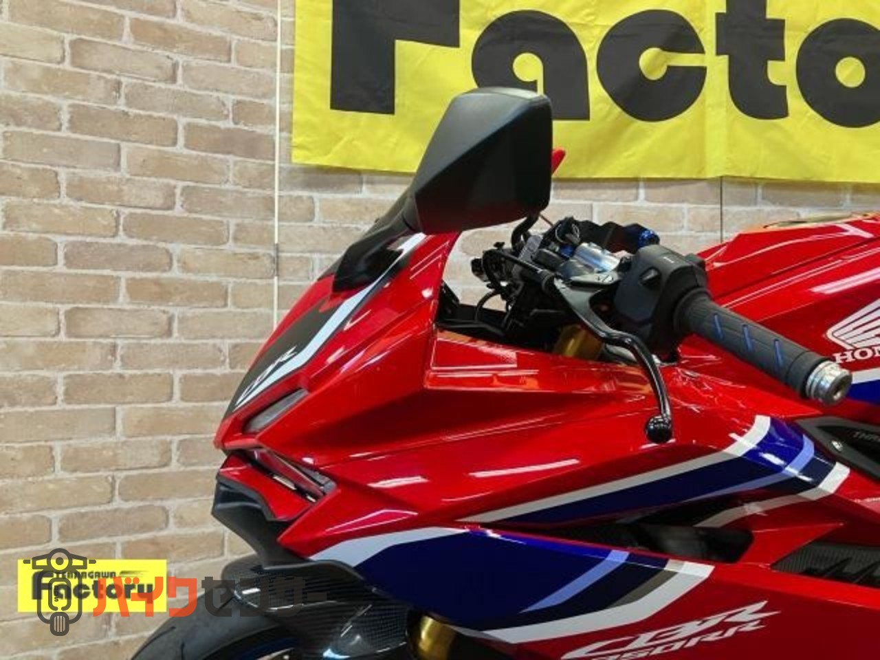 CBR250RR　マルケジーニホイール　オーリンズリアサス　OVERハンドル　マジカルスクリーン前後フェンダー　ベビーフェイスステップ等_25