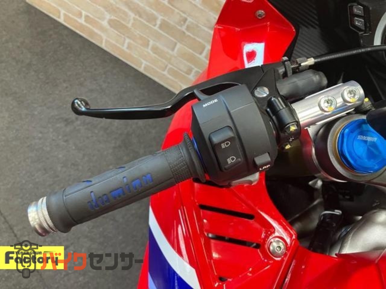 CBR250RR　マルケジーニホイール　オーリンズリアサス　OVERハンドル　マジカルスクリーン前後フェンダー　ベビーフェイスステップ等_27