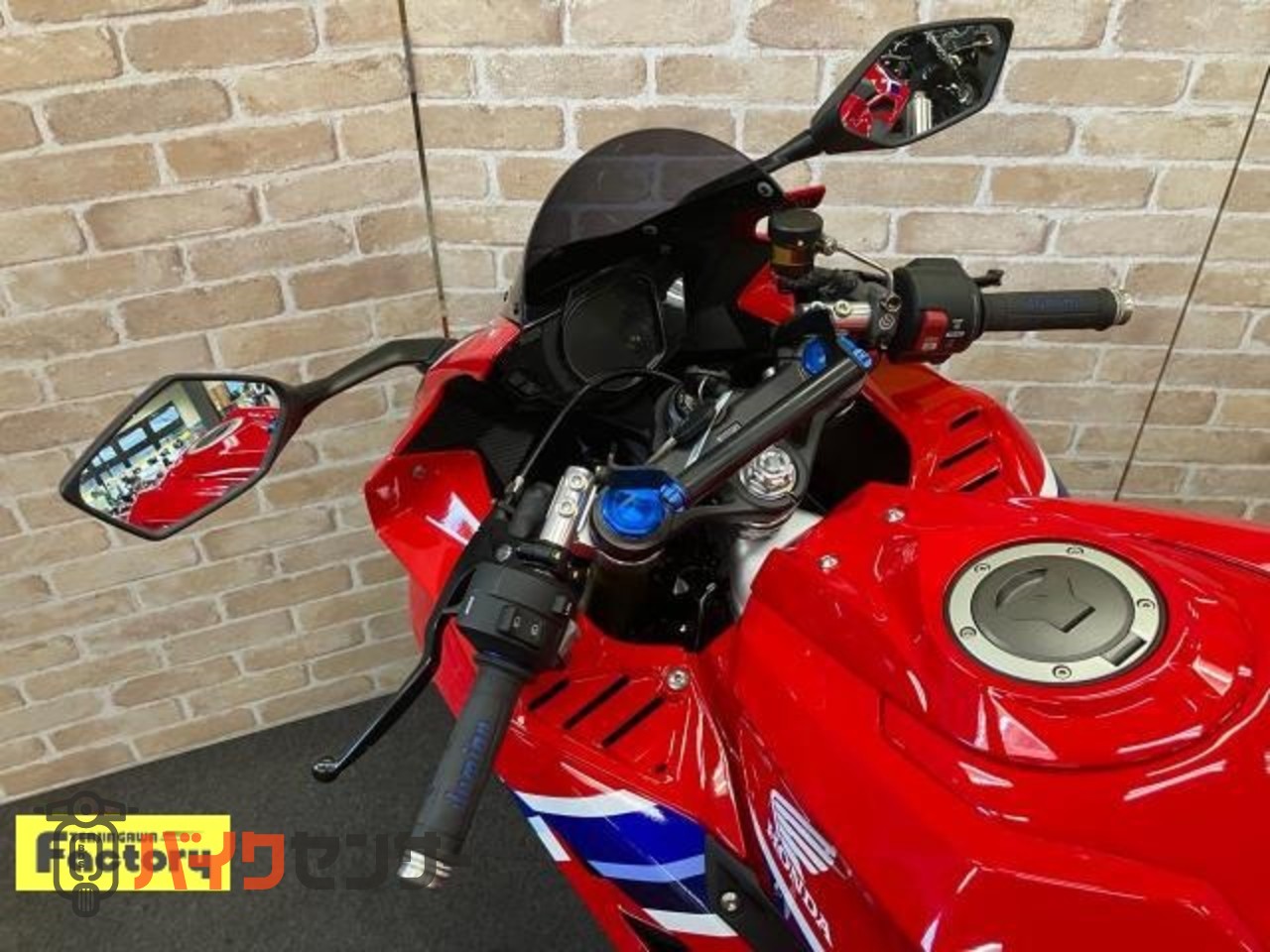CBR250RR　マルケジーニホイール　オーリンズリアサス　OVERハンドル　マジカルスクリーン前後フェンダー　ベビーフェイスステップ等_28