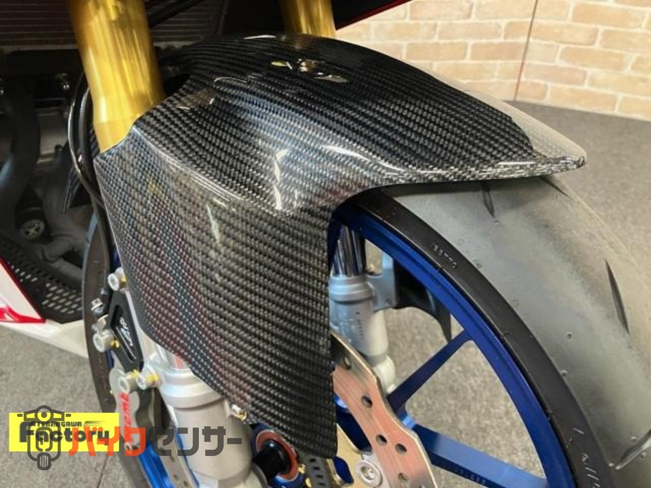 CBR250RR　マルケジーニホイール　オーリンズリアサス　OVERハンドル　マジカルスクリーン前後フェンダー　ベビーフェイスステップ等_37