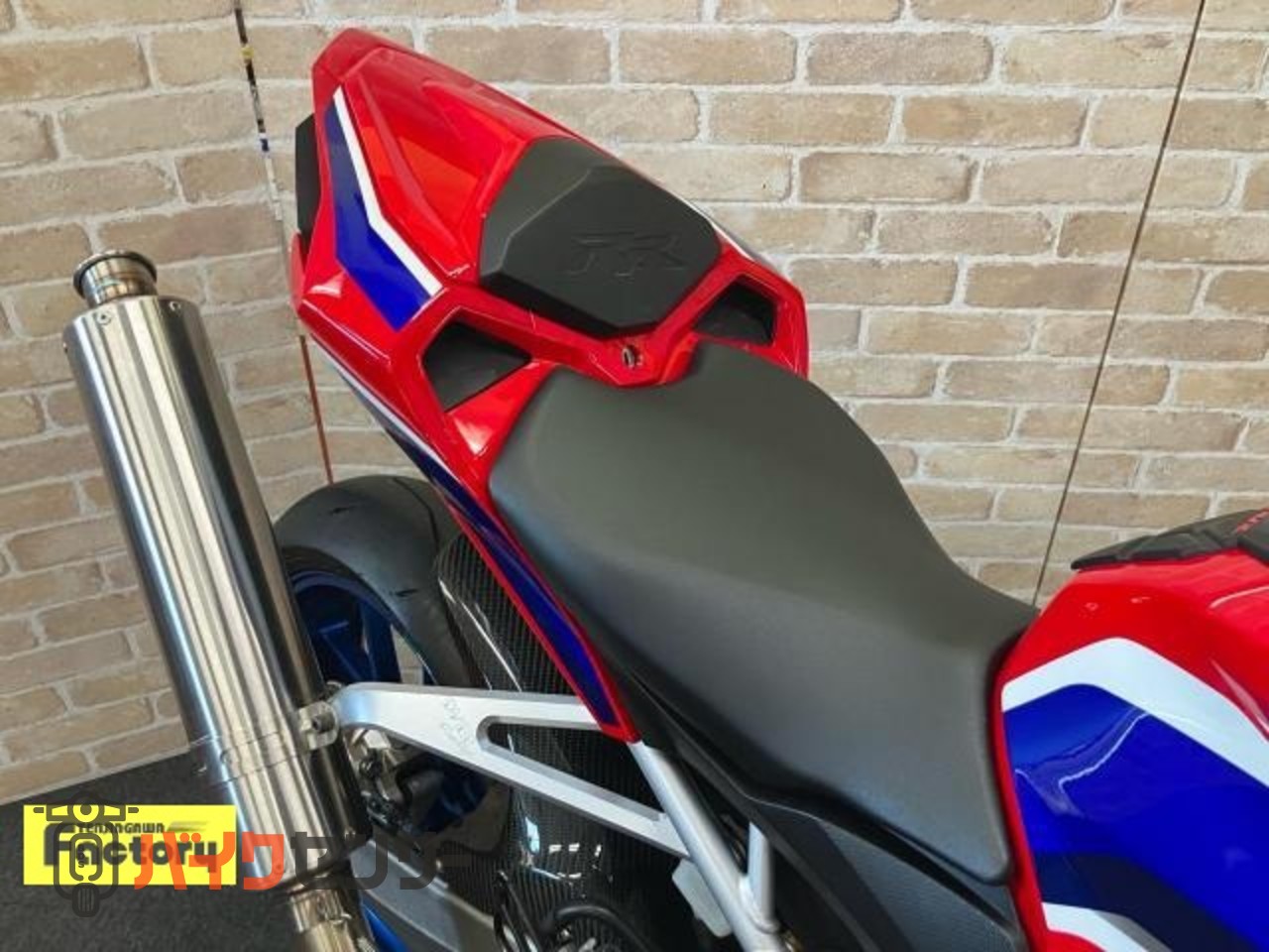 CBR250RR　マルケジーニホイール　オーリンズリアサス　OVERハンドル　マジカルスクリーン前後フェンダー　ベビーフェイスステップ等_41