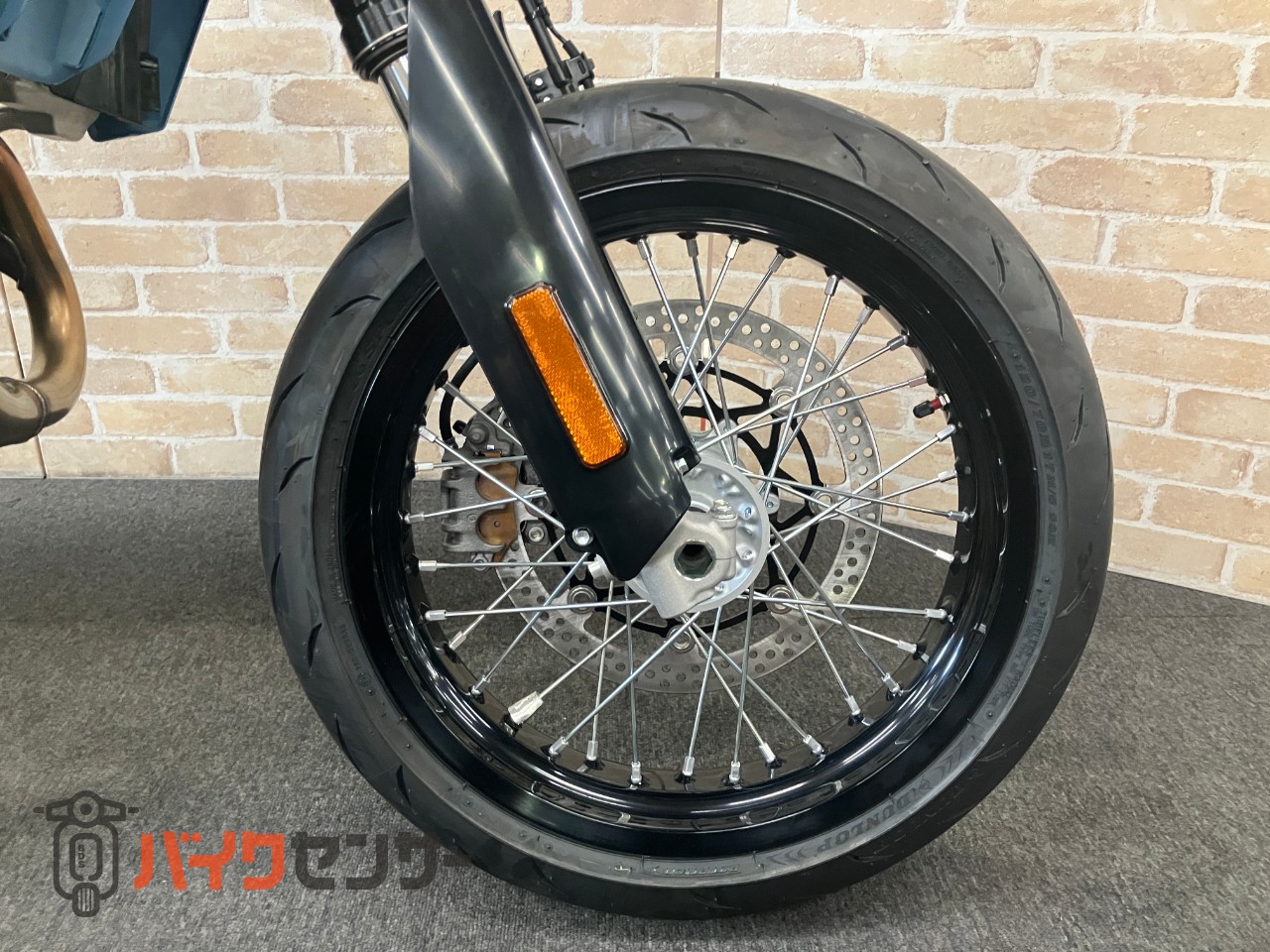 DR-Z4SM 電子制御スロットル ドライブモードセレクター トラクションコントロール スカイグレー ヘルメットホルダー_33