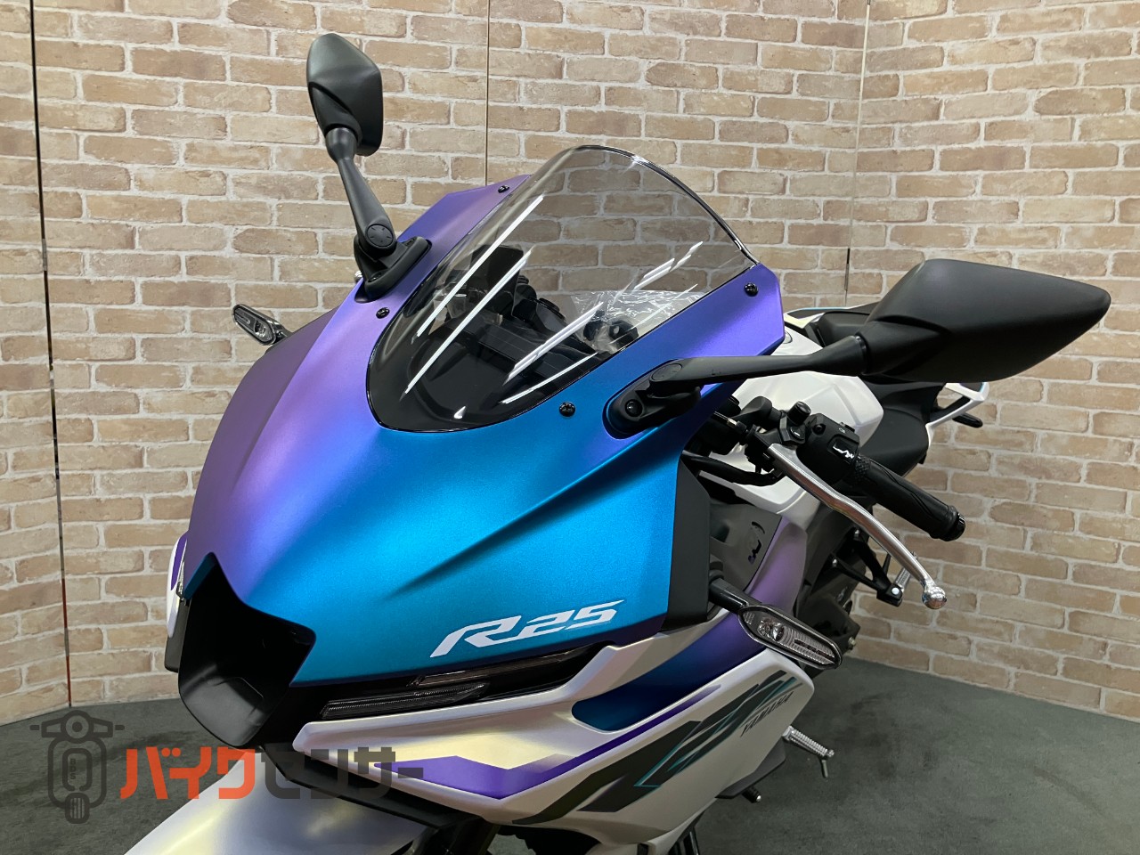 YZF-R25_19