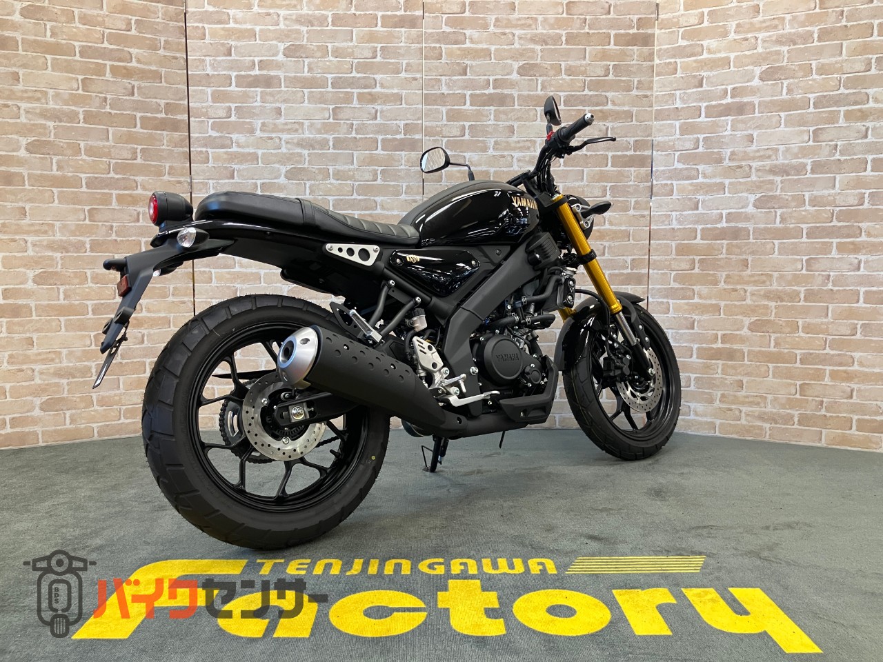 ＸＳＲ１２５　ＡＢＳ　ブラックメタリック１２　２０２５年モデル　インジェクション　ＬＥＤヘッドライト_4