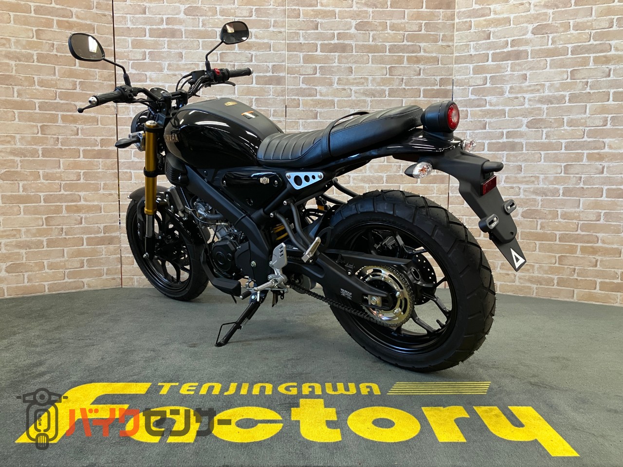 ＸＳＲ１２５　ＡＢＳ　ブラックメタリック１２　２０２５年モデル　インジェクション　ＬＥＤヘッドライト_5