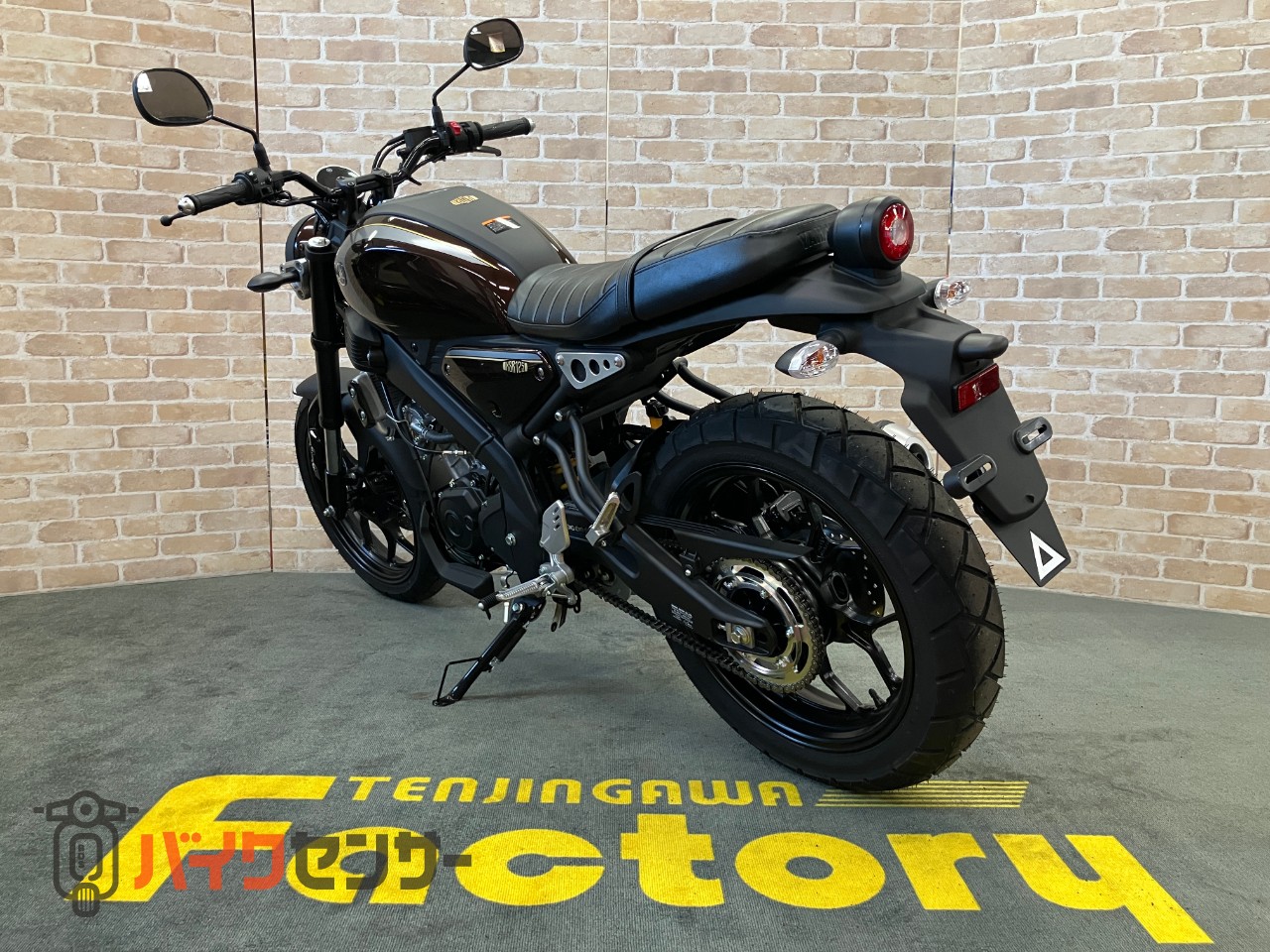 ＸＳＲ１２５　ＡＢＳ　ベリーダークオレンジメタリック１　２０２５年モデル　インジェクション　ＬＥＤヘッドライト_5