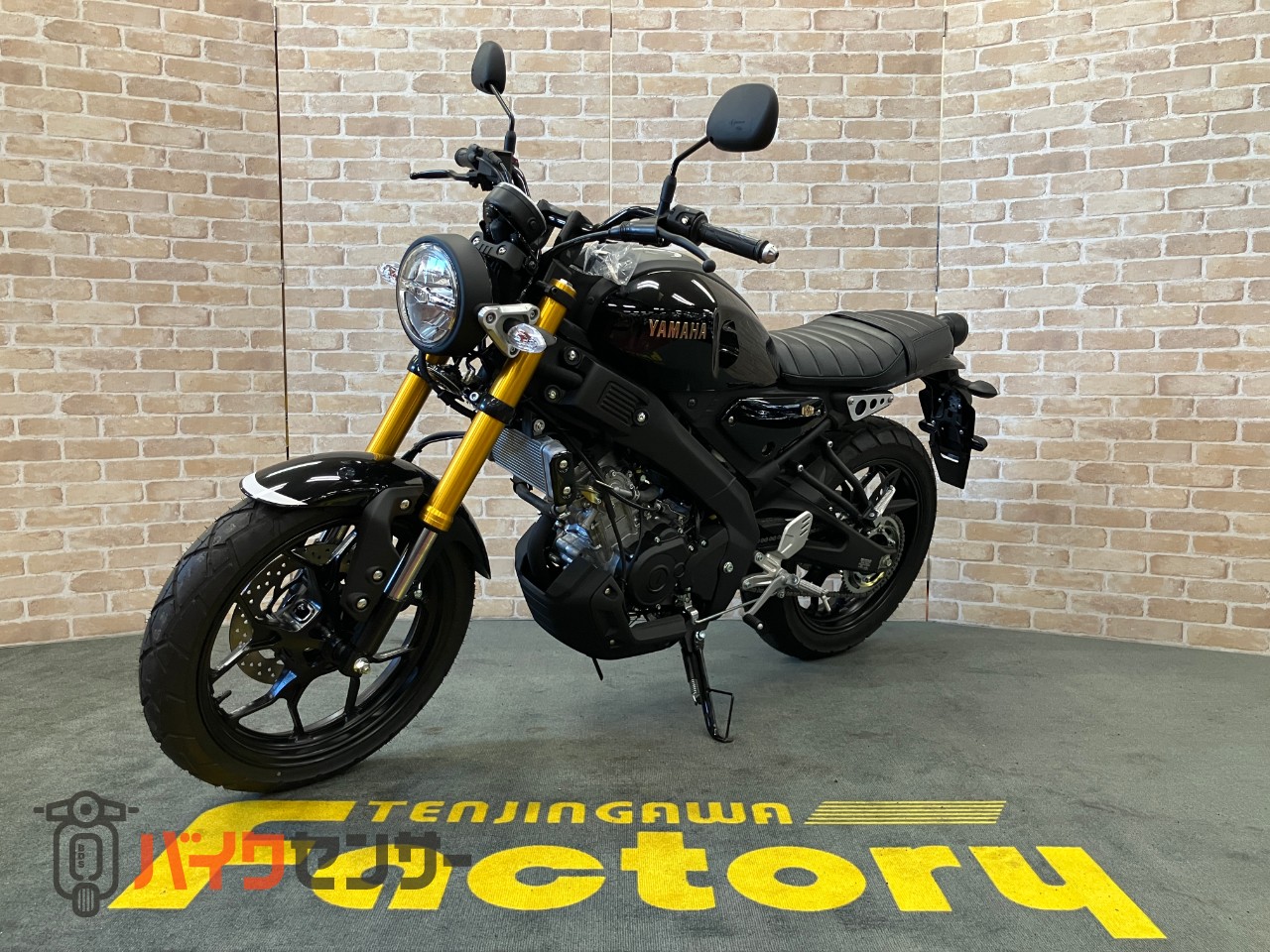 ＸＳＲ１２５　ＡＢＳ　ブラックメタリック１２　２０２５年モデル　インジェクション　ＬＥＤヘッドライト_1