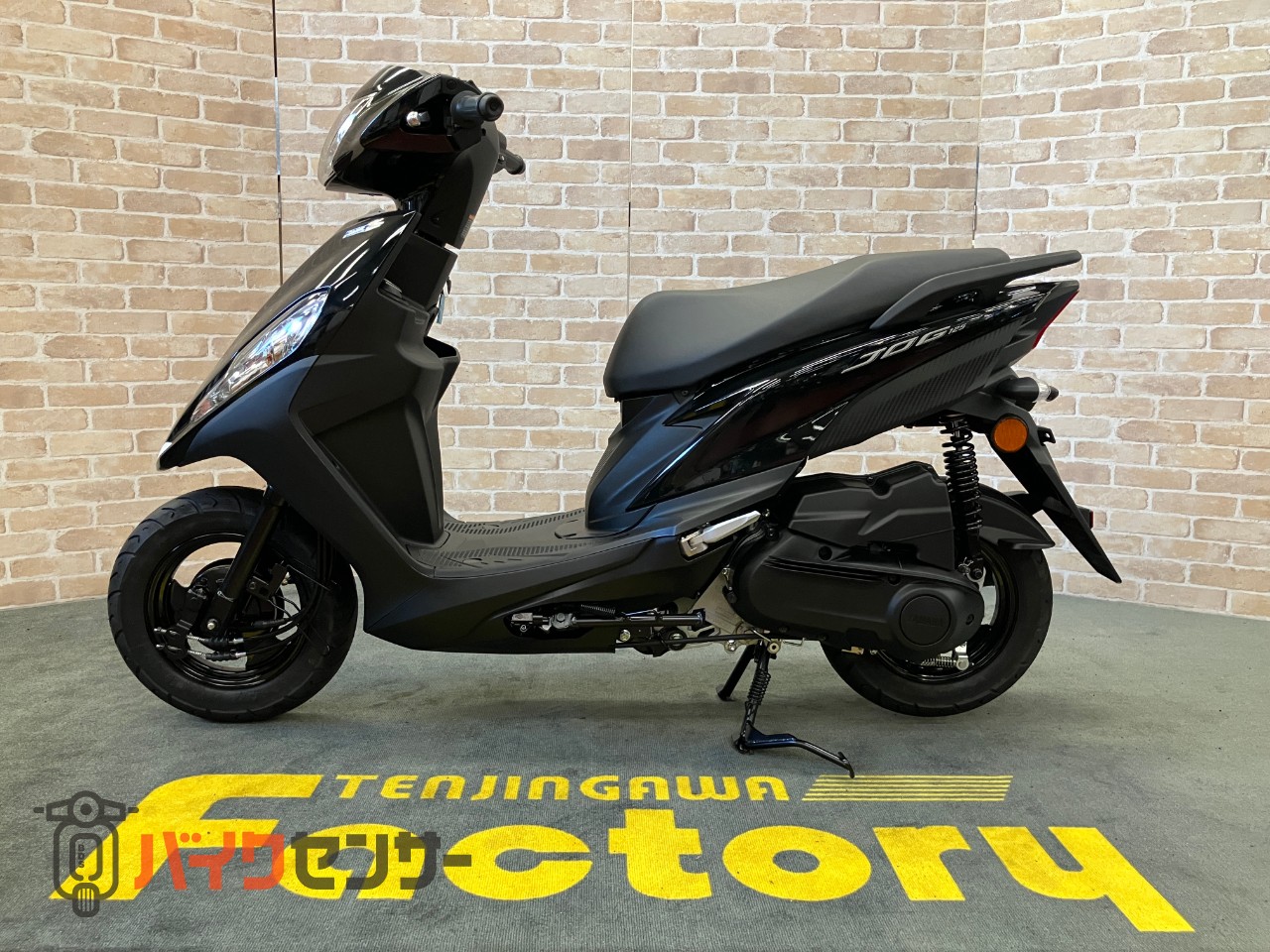 JOG125　ブラックメタリック　メットイン　サイドスタンド　小柄なBODY_1