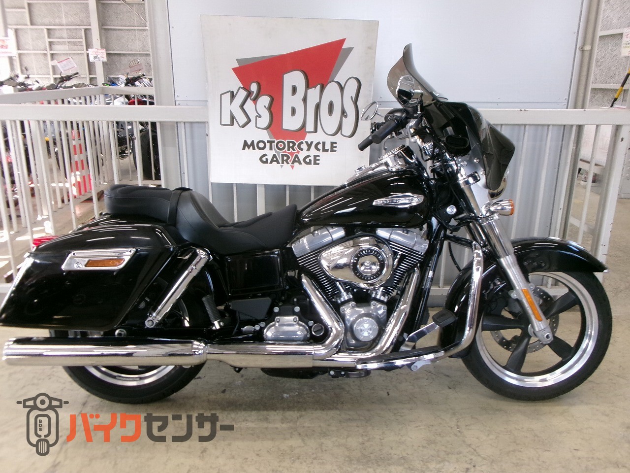 ハーレーダビッドソン FLD スイッチバック B608560| BDSバイクセンサー