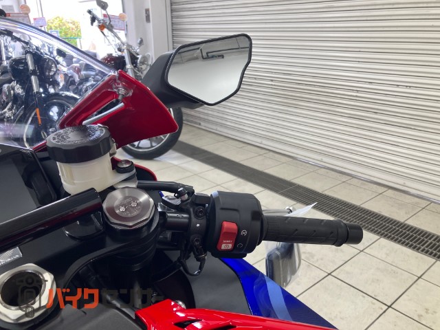 Nrc アクティブフェンダーレス取り付け cbr1000rr r フェンダーレス