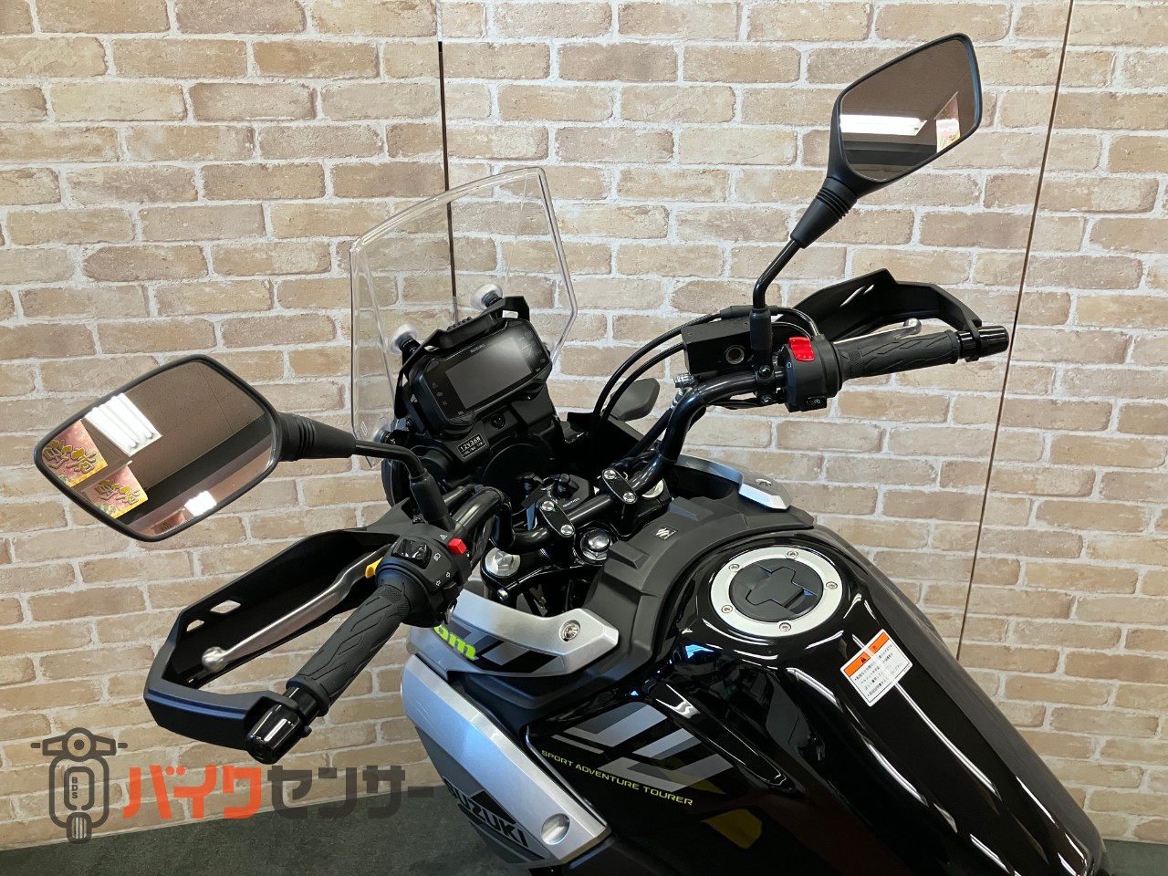 スズキ　Ｖ－ストローム２５０　Ｍ４モデル　水冷２気筒エンジン　リヤキャリア　ＤＣ電源　ナックルカバー_9