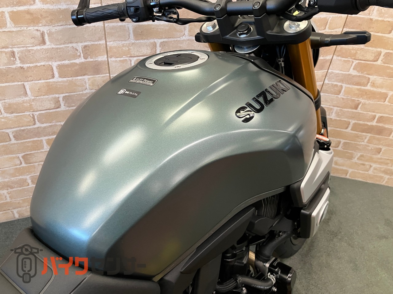 GSX‑8T Timeless Revival_6