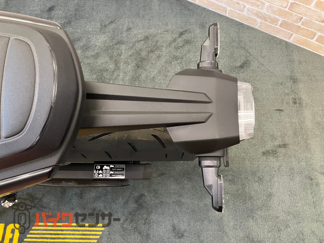 GSX‑8T Timeless Revival_28