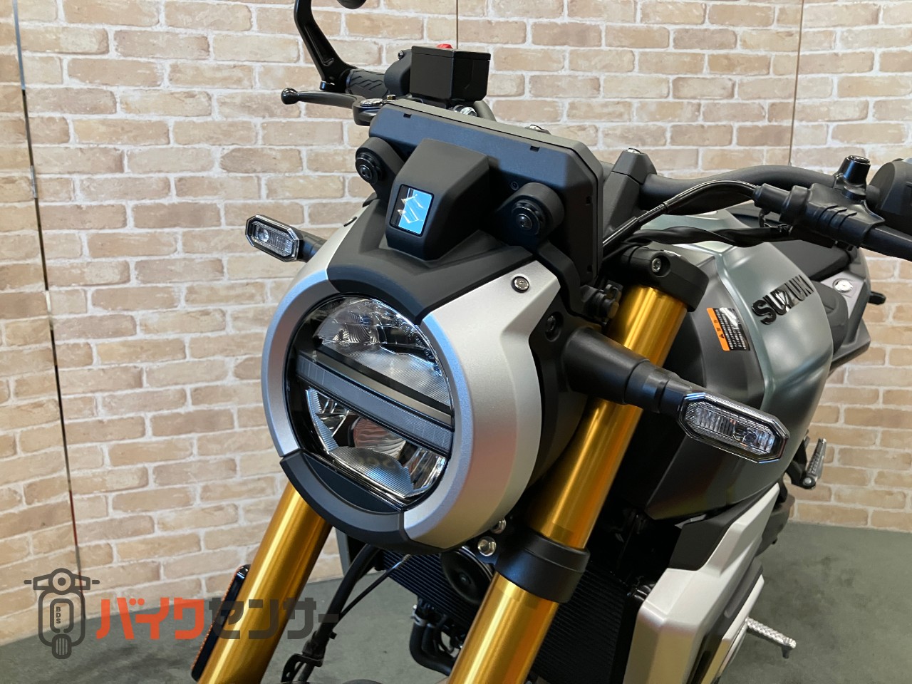 GSX‑8T Timeless Revival_30