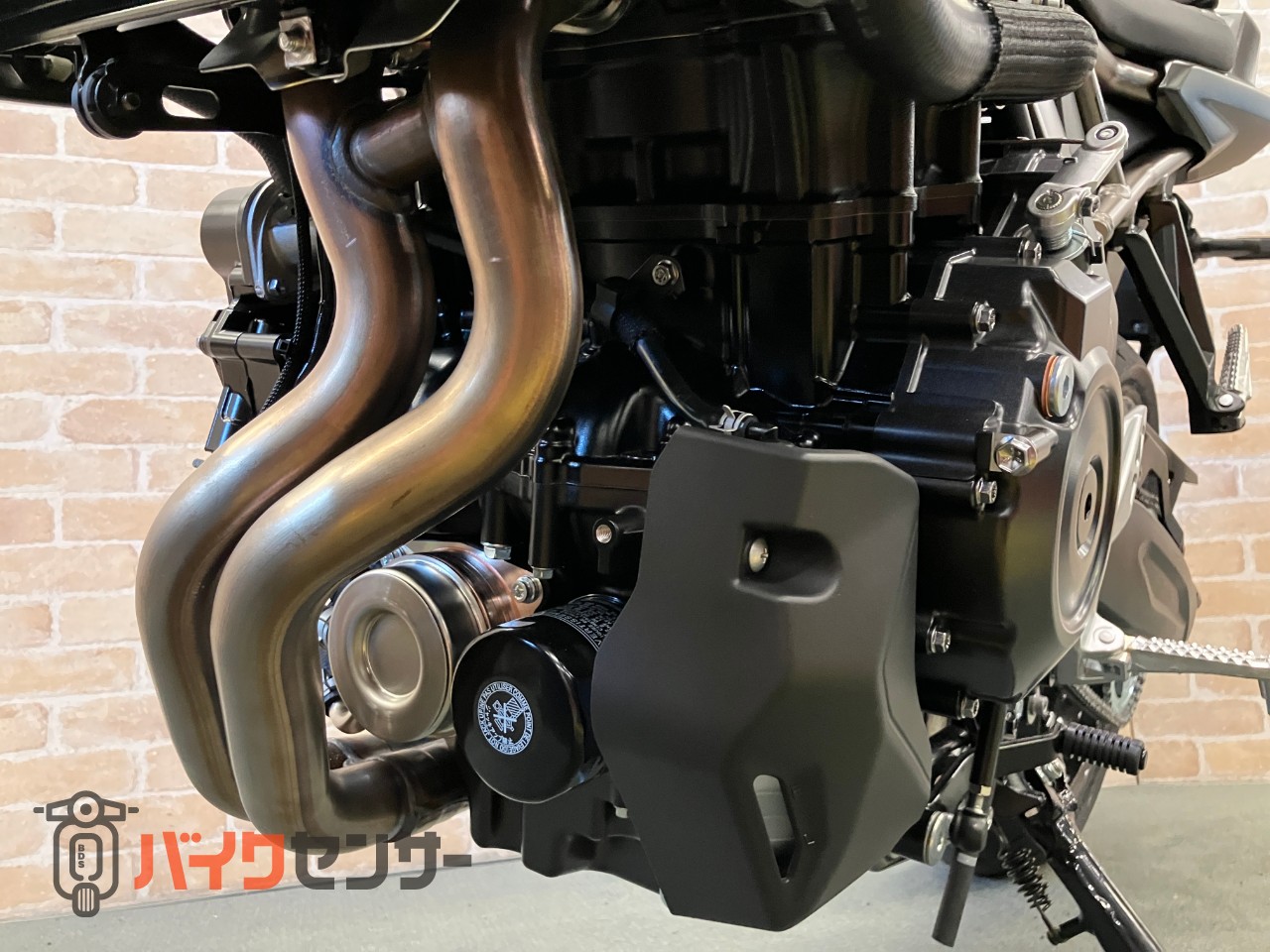 GSX‑8T Timeless Revival_37