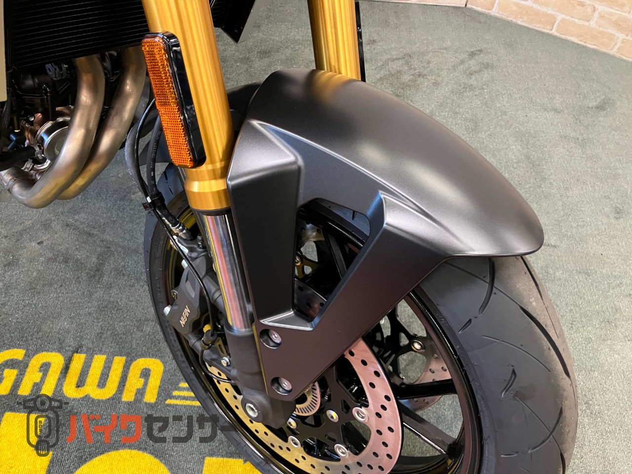 GSX‑8T Timeless Revival_44