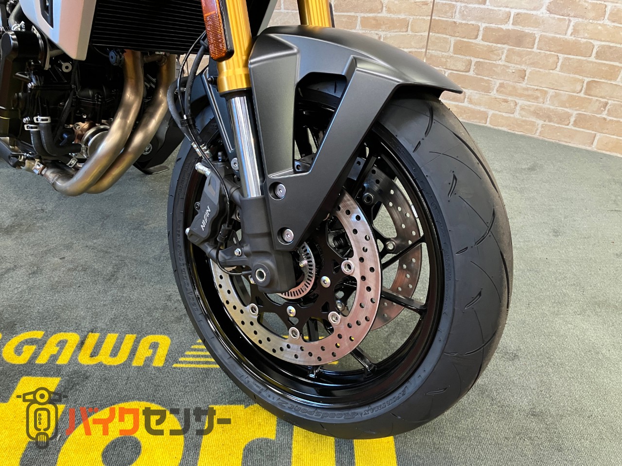 GSX‑8T Timeless Revival_45