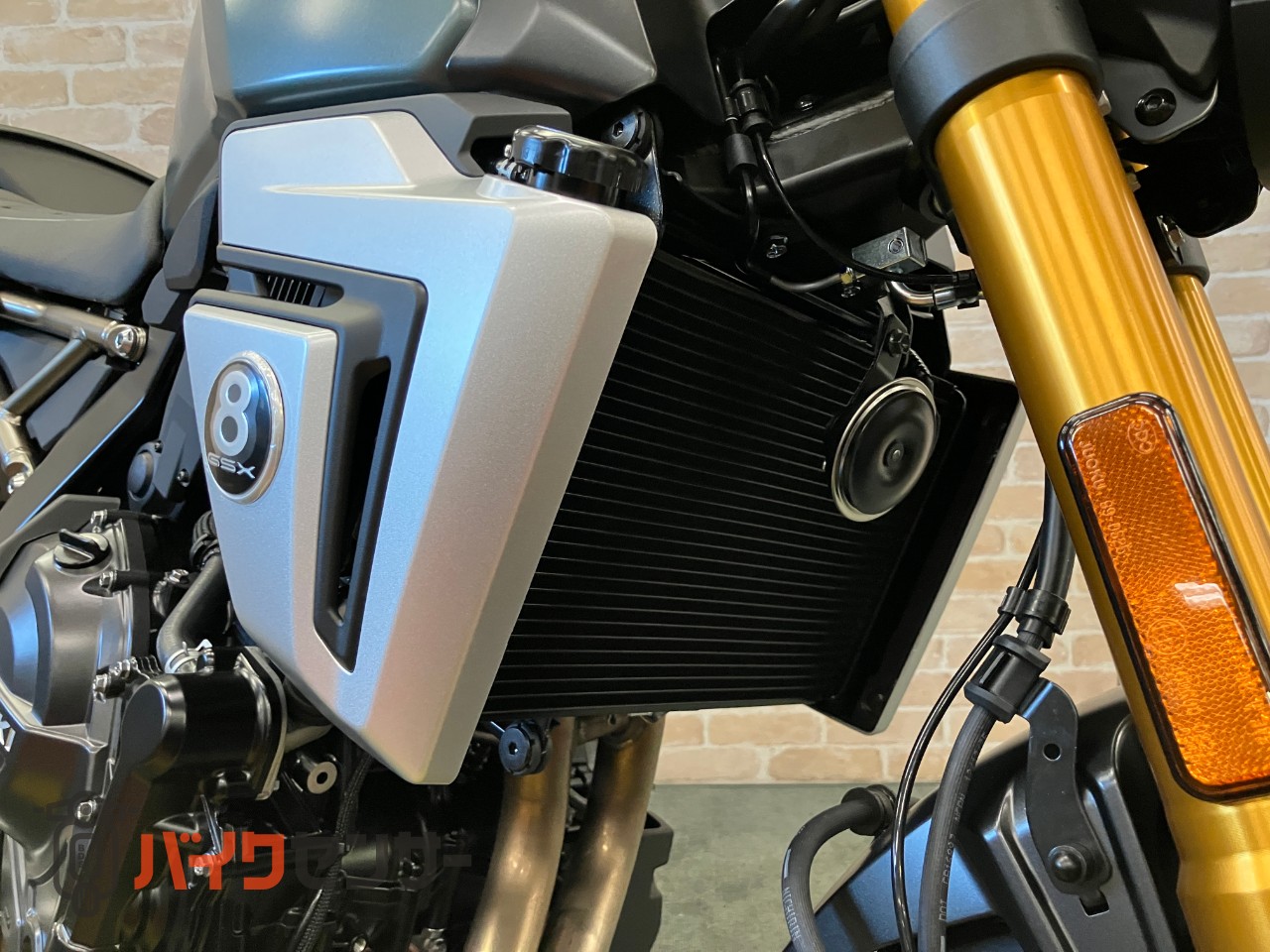 GSX‑8T Timeless Revival_46