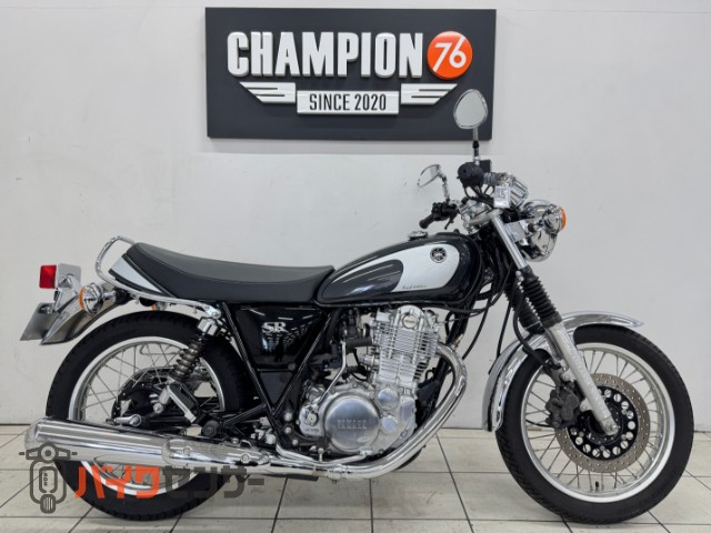 SR400 ＵＳＢ　バックサポート　ヘルメットホルダー